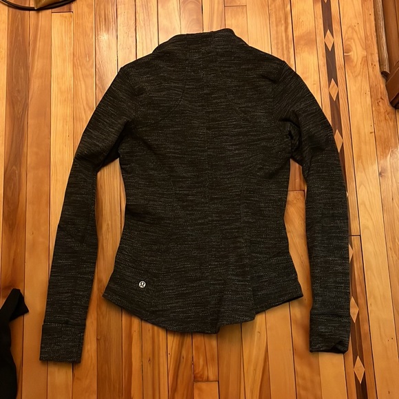 Lululemon black grey sweater size 4 - Picture 2 of 2
